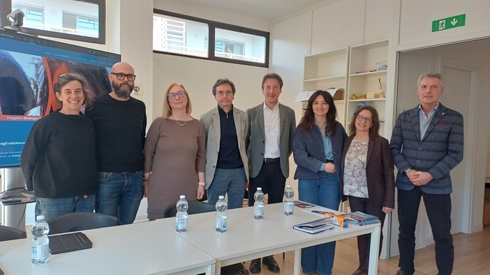 Nasce Stranger Teens: uno spazio per giovani e comunità Nasce Stranger Teens: uno spazio per giovani e comunità