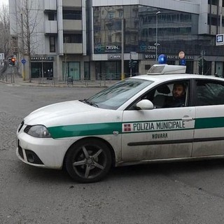 Novara, litigio tra due mendicanti al cimitero: interviene la Polizia Locale