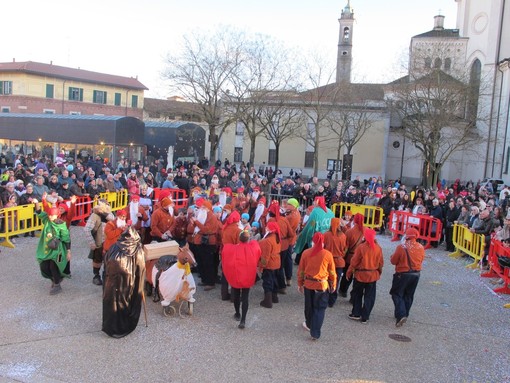 Grande festa per il 54° Carnevale di Galliate Grande festa per il 54° Carnevale di Galliate