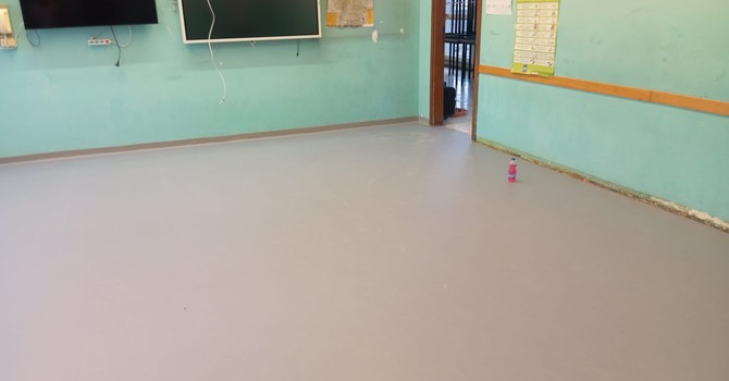 Conclusi i lavori al distaccamento del Liceo Carlo Alberto: rifatta la pavimentazione di un’aula Conclusi i lavori al distaccamento del Liceo Carlo Alberto: rifatta la pavimentazione di un’aula