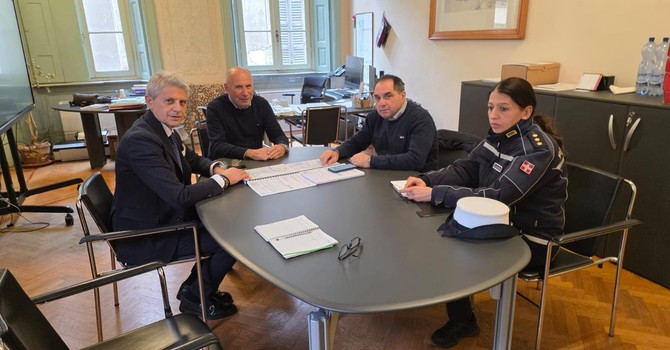 Traffico pesante a Castelletto Ticino, confronto in Provincia