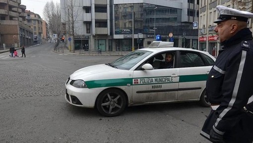 Novara, litigio tra due mendicanti al cimitero: interviene la Polizia Locale