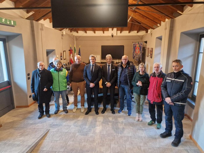 Armeno, confronto con cittadini sulle criticità della viabilità