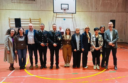 Con “La Rosa Blu” un sostegno concreto alle donne vittime di violenza Con “La Rosa Blu” un sostegno concreto alle donne vittime di violenza