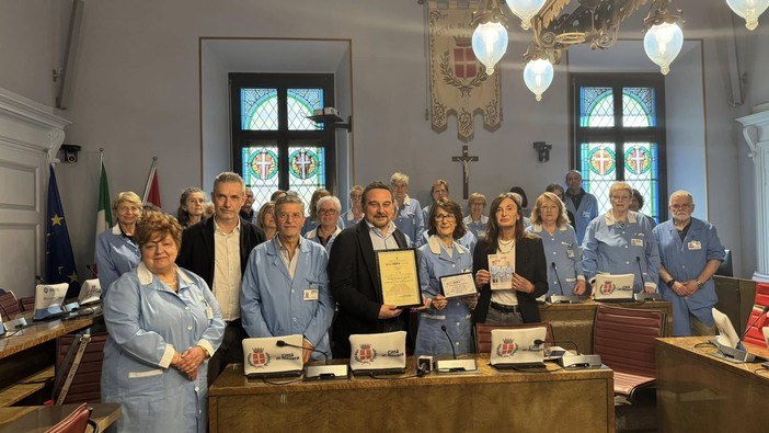 Consegnato il premio “Persona e Comunità” ai volontari 'Avo'