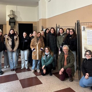 Gli studenti di Enaip Borgomanero in visita alla mostra “Tenere alta la fronte”