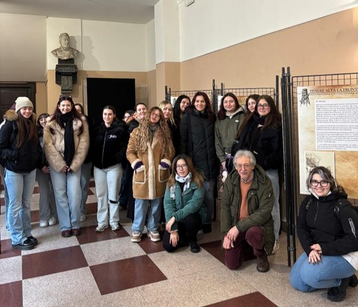 Gli studenti di Enaip Borgomanero in visita alla mostra “Tenere alta la fronte”