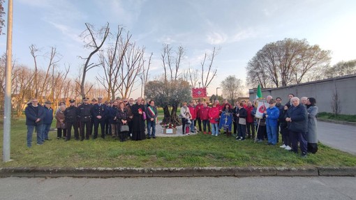 Cameri ricorda le vittime del Covid: momento di raccoglimento della comunità