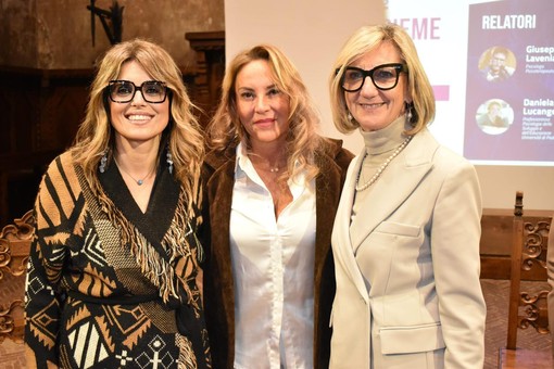 Da sinistra: Barbara Pace, Daniela Lucangeli e Marina Grassani Da sinistra: Barbara Pace, Daniela Lucangeli e Marina Grassani