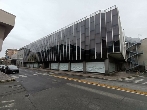 Borgomanero, firmato l’atto per l’acquisizione dell’ex Autocusio: nascerà il nuovo polo sanitario