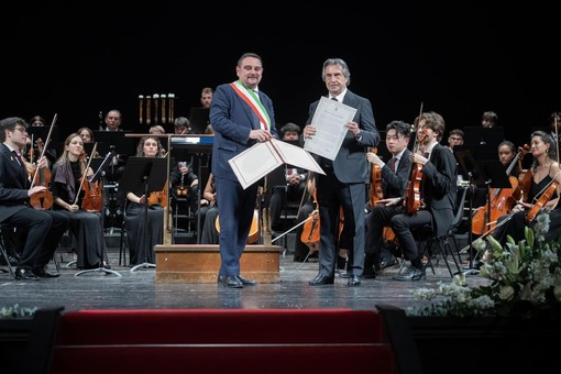 Riccardo Muti al Teatro Coccia: «Non disperdete il talento dei giovani»