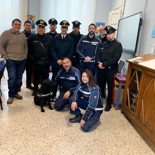 Educazione alla legalità a Borgomanero: Carabinieri e Polizia Locale in visita alla “Gobetti”