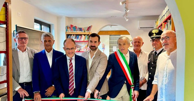 Mezzomerico inaugura il nuovo municipio e la biblioteca: un investimento per la comunità Mezzomerico inaugura il nuovo municipio e la biblioteca: un investimento per la comunità