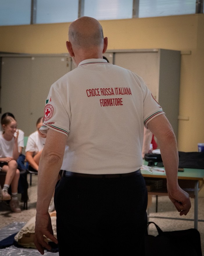 Borgomanero, concluso alla Scuola Alfieri il percorso di primo soccorso con la Cri