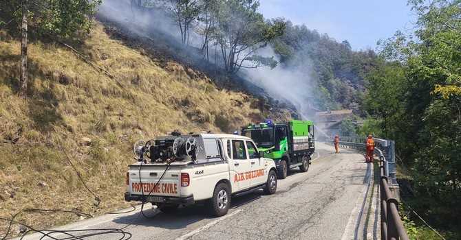 Aib Gozzano ancora in prima linea contro i roghi in Val Mastallone