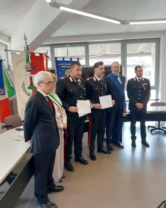 Prato Sesia, medaglie al valore a due carabinieri