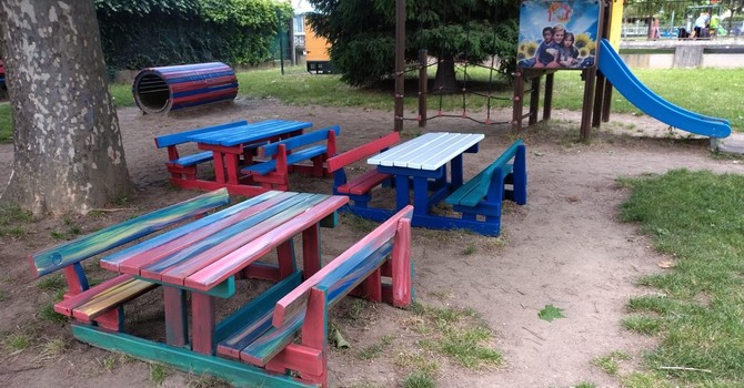 Ghemme, nuova vita per i giochi della scuola dell’infanzia: un’area più colorata e accogliente per i bambini