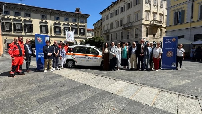 Consegnata un'auto medicalizzata per il progetto "Anziani Fragili" Consegnata un'auto medicalizzata per il progetto "Anziani Fragili"
