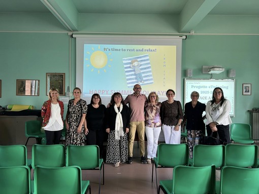 Carpignano Sesia, a scuola si chiude il progetto eTwinning “Peace and love in our postcards” Carpignano Sesia, a scuola si chiude il progetto eTwinning “Peace and love in our postcards”