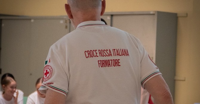 Borgomanero, concluso alla Scuola Alfieri il percorso di primo soccorso con la Cri