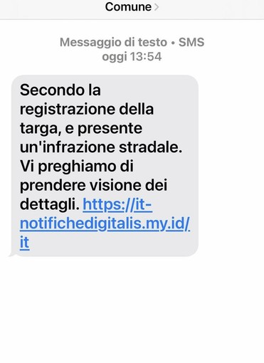 Falsi verbali sul cellulare, allarme truffa a Cerano: il Comune invita a non cliccare sui link