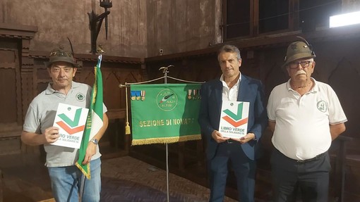 Gli Alpini ambasciatori dell'ambiente, consegnati riconoscimenti e il libro verde della solidarietà