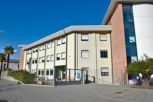 Afa estiva, locali climatizzati a disposizione degli aronesi Afa estiva, locali climatizzati a disposizione degli aronesi
