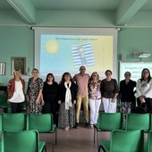 Carpignano Sesia, a scuola si chiude il progetto eTwinning “Peace and love in our postcards” Carpignano Sesia, a scuola si chiude il progetto eTwinning “Peace and love in our postcards”