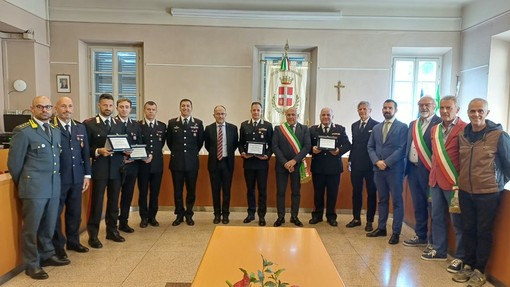 Borgomanero, encomio ai carabinieri della Tenenza per l'impegno sul territorio