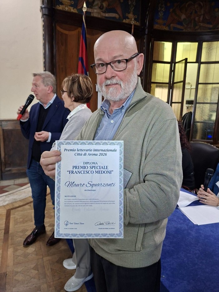 Castelletto Ticino, il Premio Francesco Medoni a Mauro Squarzanti