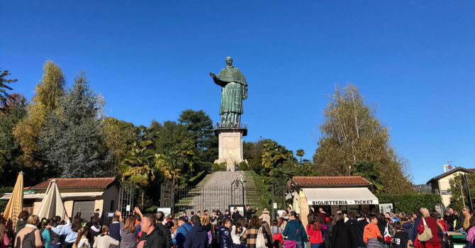 Arona, a maggio tornano le visite guidate al Sancarlone
