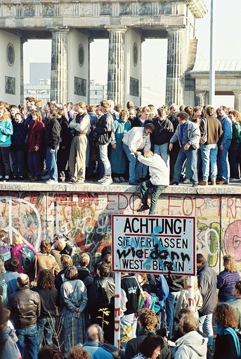 Il Fauser ricorda il trentennale della caduta del Muro di Berlino