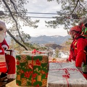 La magia del Natale tra gli alberi: Babbo Natale torna all’Adventure Park Le Pigne La magia del Natale tra gli alberi: Babbo Natale torna all’Adventure Park Le Pigne