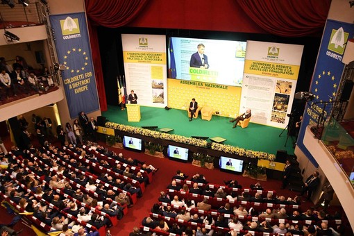 “Oltre 770mila aziende agricole a rischio per il taglio ai fondi Ue”