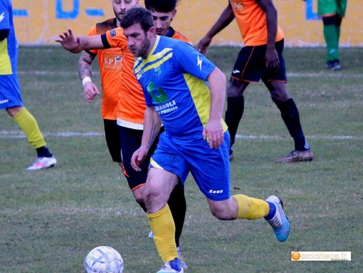 Alessandro Elca, una doppieta a Cameri