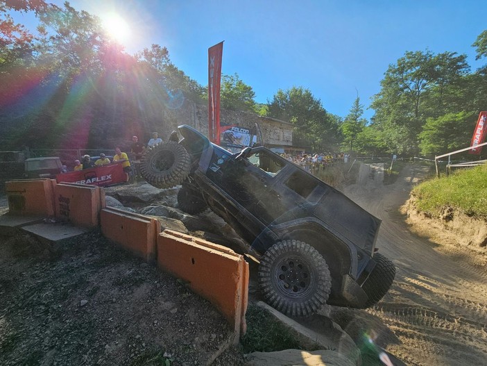 Jeepers Meeting a Maggiora Offroad Arena: quattro giorni di motori, spettacolo e musica Jeepers Meeting a Maggiora Offroad Arena: quattro giorni di motori, spettacolo e musica