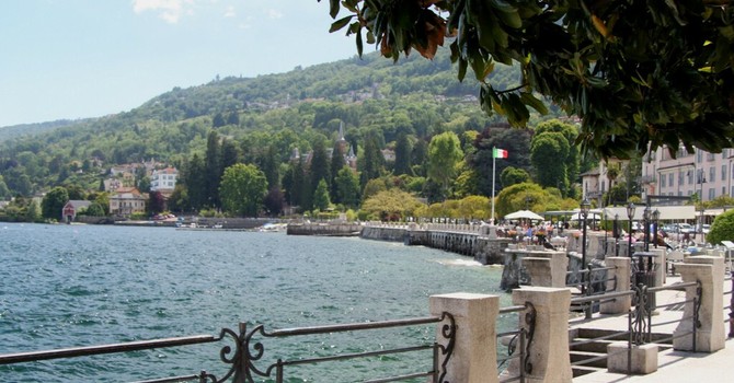 Il lungolago di Baveno Il lungolago di Baveno