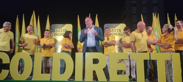 Gli agricoltori sotto la Regione per chiedere l'abbattimento dei cinghiali: "È un'emergenza"