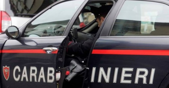 Grignasco, 24enne accoltella il padre nel sonno: arrestato dai Carabinieri