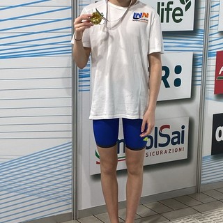 Poker di ori per Emma Crepaldi agli italiani giovanili di nuoto