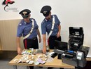 Dal nord ovest. Spedivano in tutta Italia droga nascosta nei pacchi con i locker: nei guai due 26enni Dal nord ovest. Spedivano in tutta Italia droga nascosta nei pacchi con i locker: nei guai due 26enni