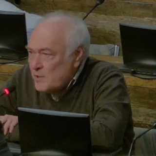 “Degrado peggio di Napoli”: bufera sul consigliere Romano, poi le scuse
