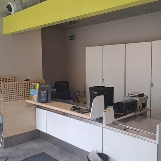 Fontaneto d’Agogna, riapre l’ufficio postale rinnovato con il progetto Polis