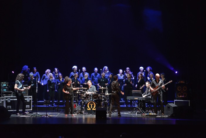 Il “Muro di Suono” arriva a Borgomanero: rock e gospel in un’esplosione di energia