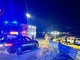 Cameri, auto fuori strada sulla statale 32: quattro persone salvate dai vigili del fuoco