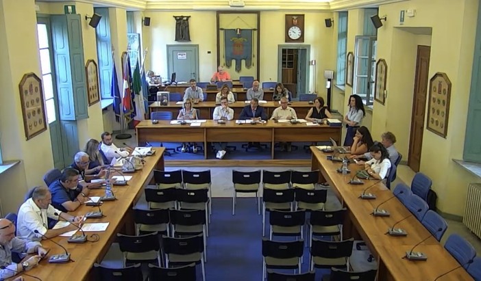 Provincia di Novara, quasi un milione per strade e scuole con l'assestamento di bilancio Provincia di Novara, quasi un milione per strade e scuole con l'assestamento di bilancio
