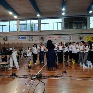 Musica, teatro e inclusione: successo per il saggio finale dell'IC Borgomanero 1