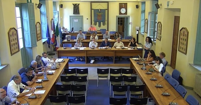 Provincia di Novara, quasi un milione per strade e scuole con l'assestamento di bilancio Provincia di Novara, quasi un milione per strade e scuole con l'assestamento di bilancio