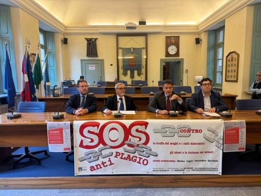 Culti distruttivi, a Novara un corso per la Polizia Locale per riconoscere i segnali di rischio Culti distruttivi, a Novara un corso per la Polizia Locale per riconoscere i segnali di rischio