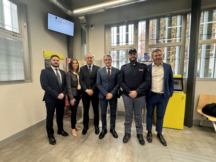 Passaporti anche negli uffici postali: parte il servizio Polis nella provincia di Novara Passaporti anche negli uffici postali: parte il servizio Polis nella provincia di Novara